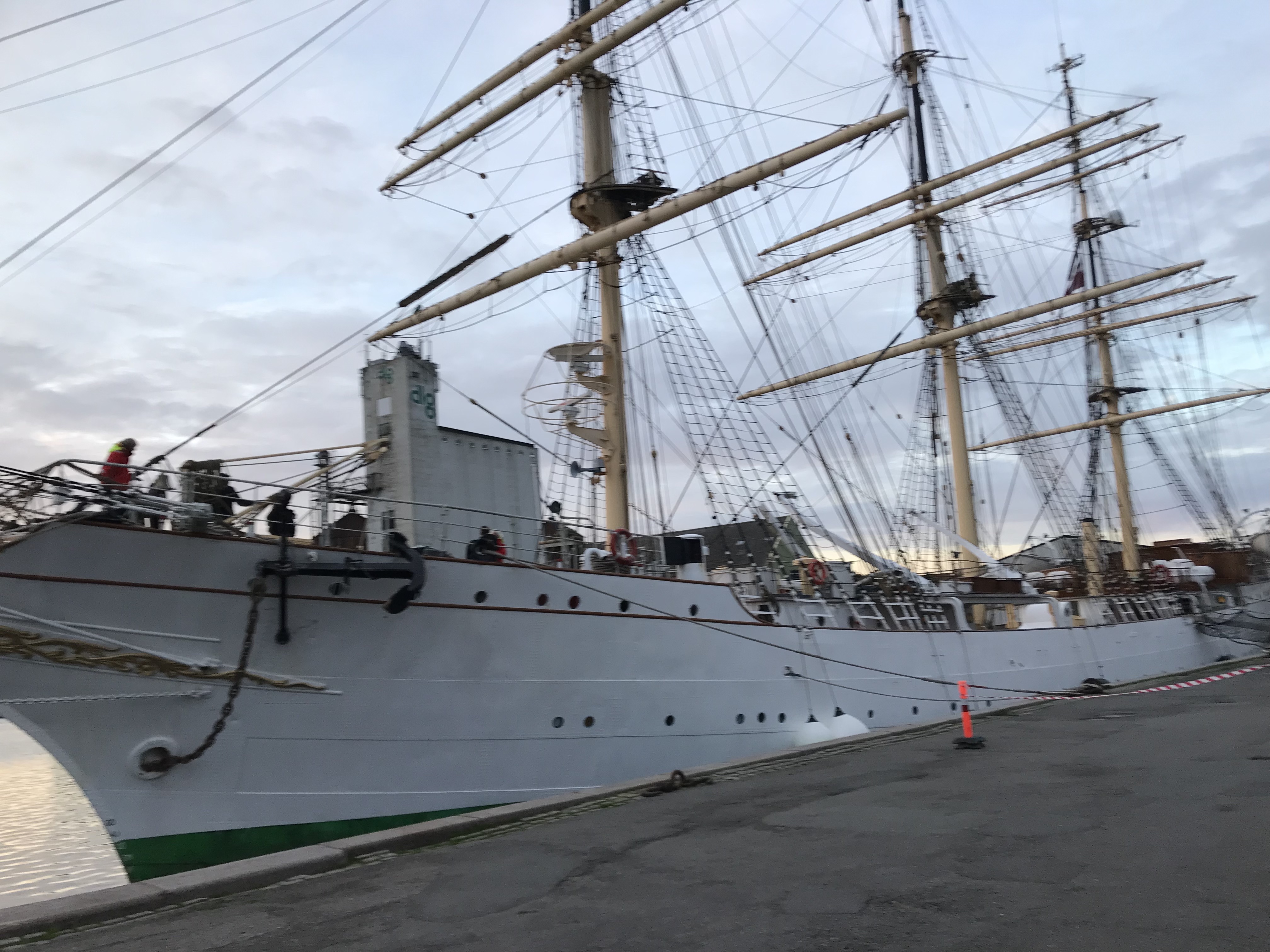 <h1>Besøg på skoleskibet og kurs mod Ærø</h1>