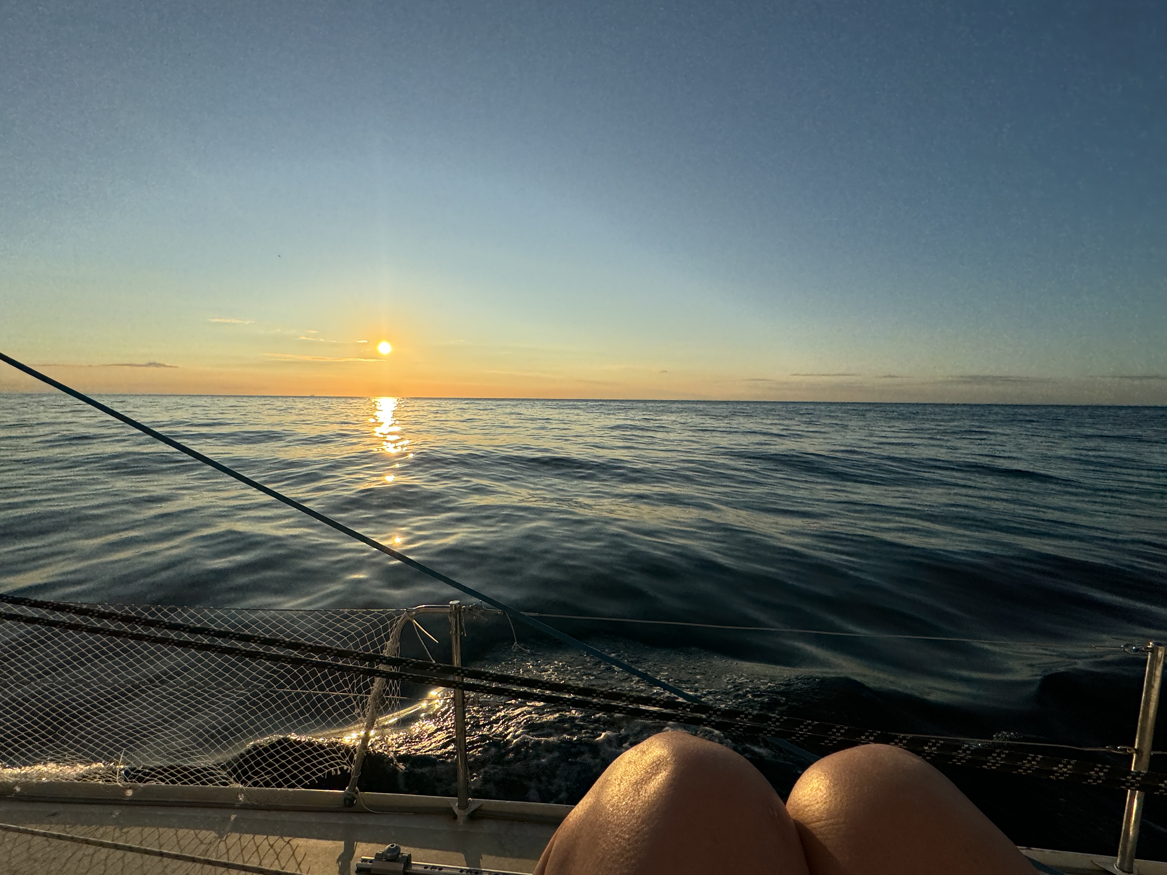 Solopgang Under Sejlads